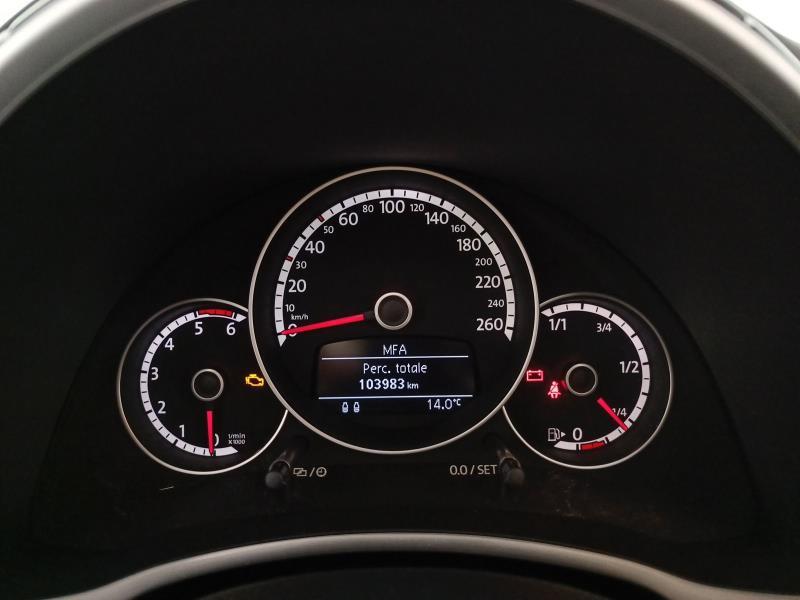 Volkswagen Maggiolino Cabrio 1.6 tdi Design 105cv