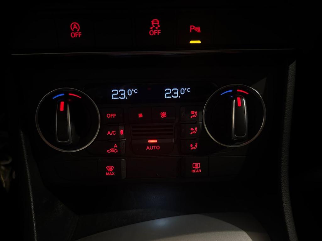 Audi Q3 2.0 tdi Business 120cv s-tronic