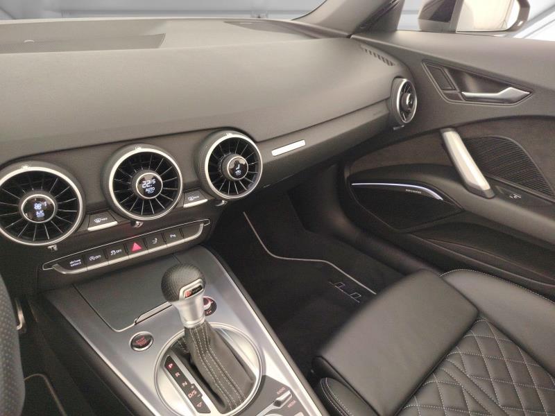 Audi TT Roadster 40 2.0 tfsi s-tronic
