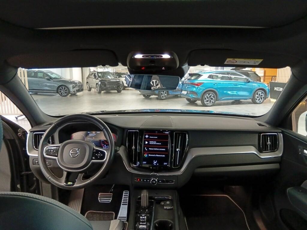 Volvo XC60 2.0 T6 plug-in Hybrid R-design awd auto