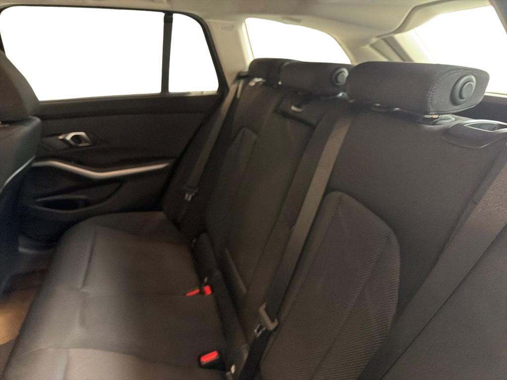 BMW Serie 3 320d Touring mhev 48V auto