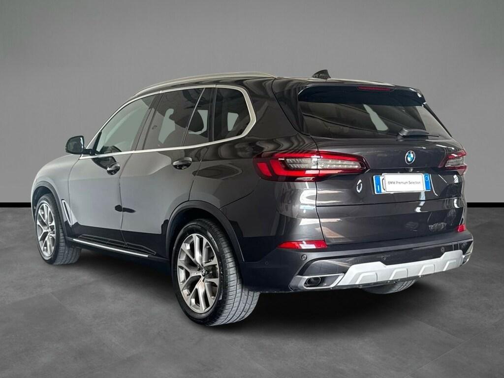 BMW X5 xdrive30d mhev 48V xLine auto