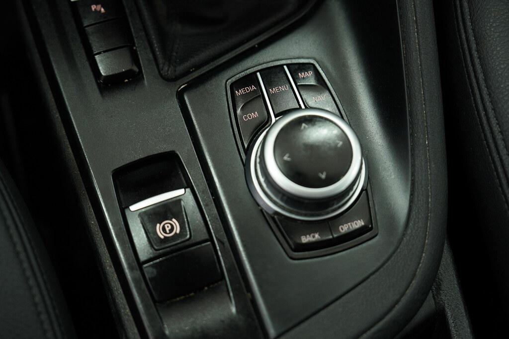 BMW X1 sdrive18d Business auto my18