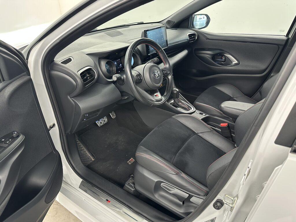 Toyota Yaris 1.5h GR Sport