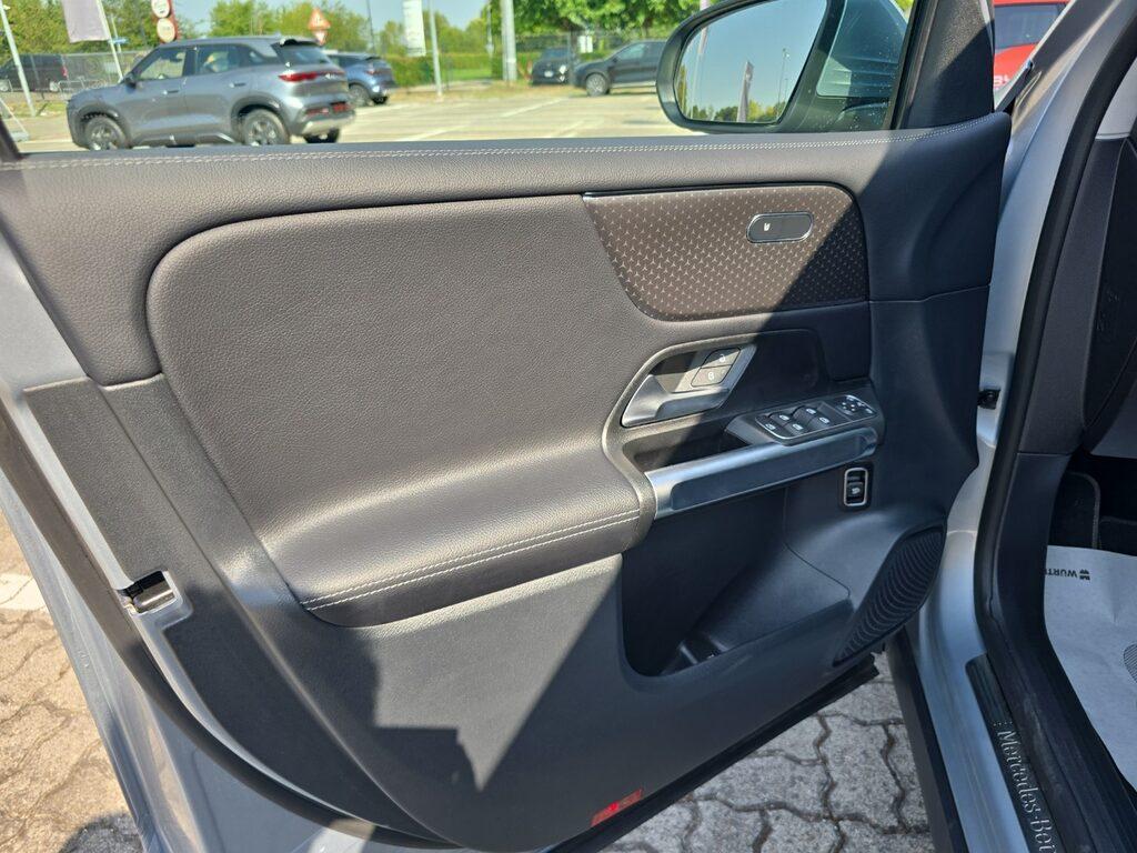 Mercedes GLB 180 d Progressive Advanced auto
