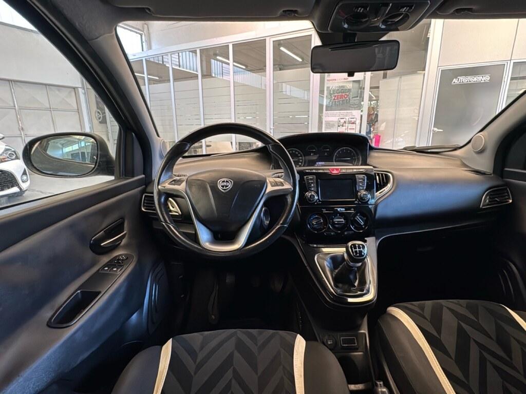 Lancia Ypsilon 1.2 8v Gold s/CL 69cv E6