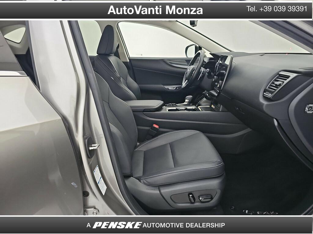 Lexus NX 2.5 plug-in Premium 4wd e-cvt