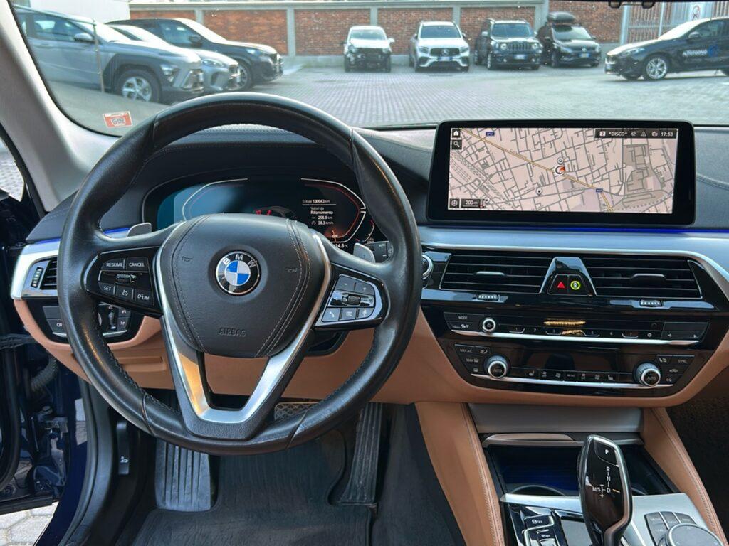 BMW Serie 5 520d Touring mhev 48V xdrive Luxury auto