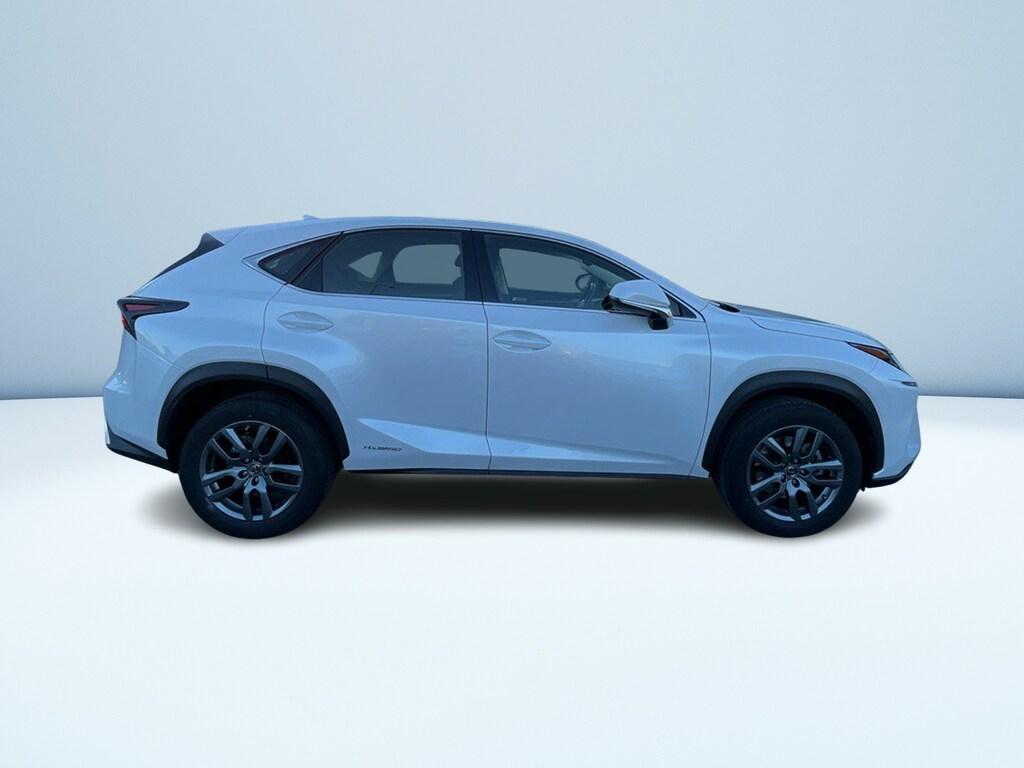 Lexus NX 300 h 2.5 Premium 4wd cvt