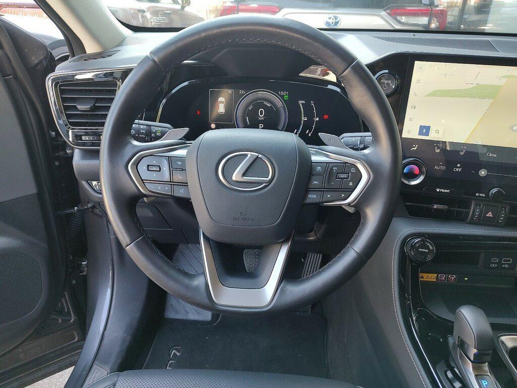 Lexus NX 2.5 plug-in Premium 4wd e-cvt