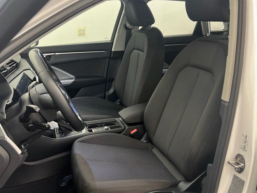 Audi Q3 35 1.5 tfsi mhev Business s-tronic