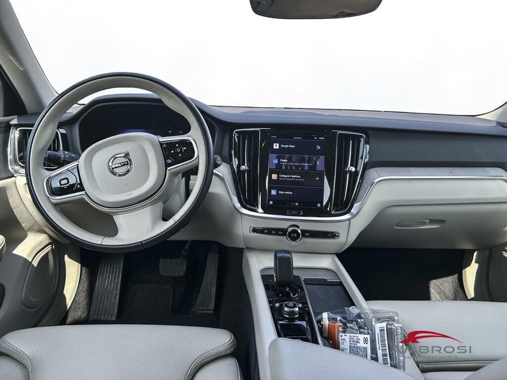 Volvo V60 2.0 b4 Plus Dark auto