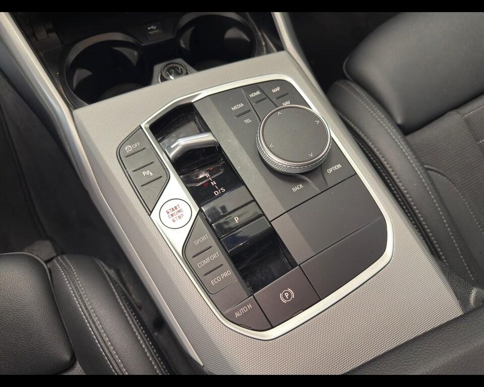 BMW Serie 3 318d Touring mhev 48V auto