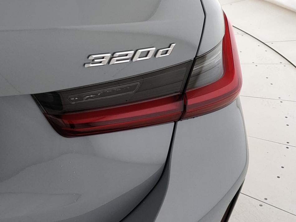 BMW Serie 3 320d Touring mhev 48V Msport xdrive auto