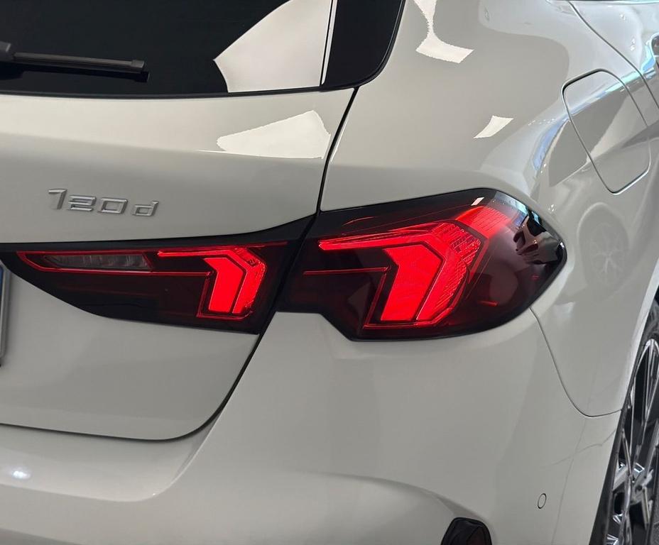BMW Serie 1 120d 48V MSport auto