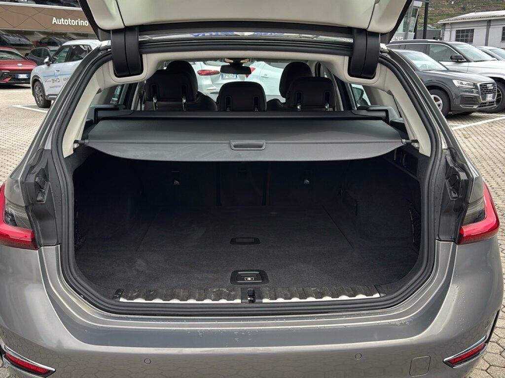 BMW Serie 3 320d Touring mhev 48V xdrive Luxury auto