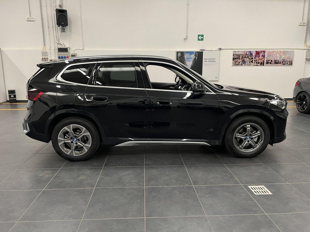 BMW iX1 edrive 20 X-Line