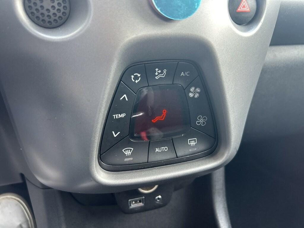 Toyota Aygo 5p 1.0 x-clusiv 72cv