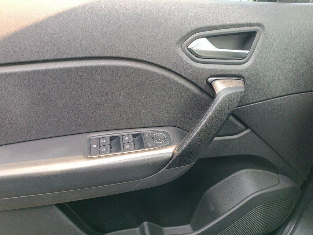 Renault Captur 1.6 E-Tech hybrid Techno Fast Track 145cv auto