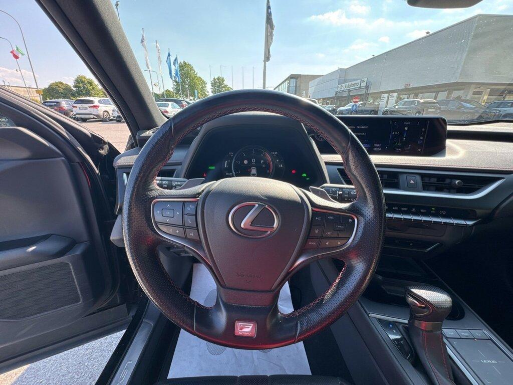 Lexus UX 250h Midnight 2wd cvt
