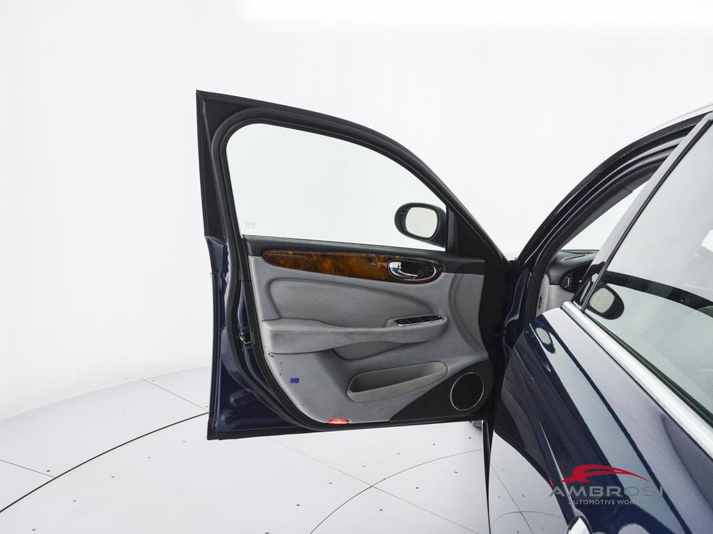 Jaguar XJ 2.7d V6 Executive
