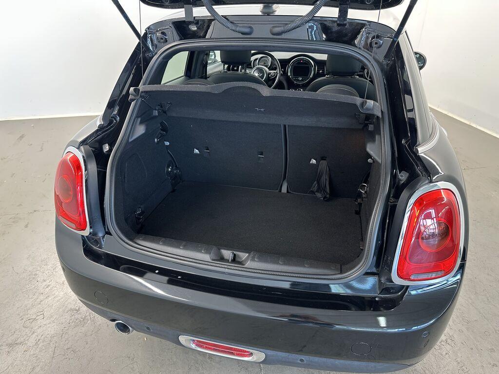 Mini Cooper D 1.5 D Cooper D Business XL Auto