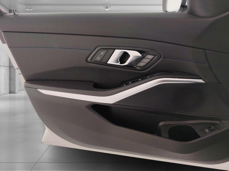 BMW Serie 3 320d Touring mhev 48V Msport xdrive auto