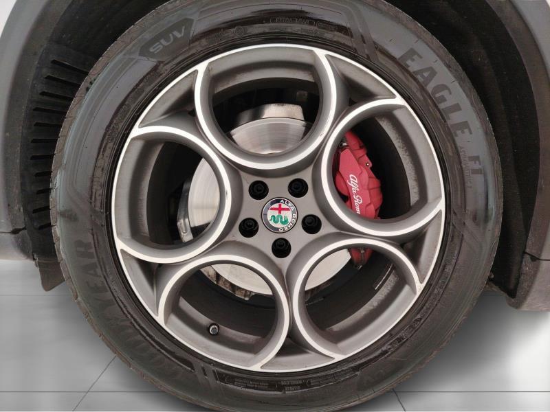 Alfa Romeo Stelvio 2.2 t Business Q4 190cv auto