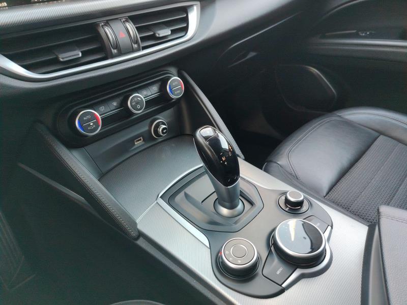Alfa Romeo Stelvio 2.2 t Business rwd 180cv auto