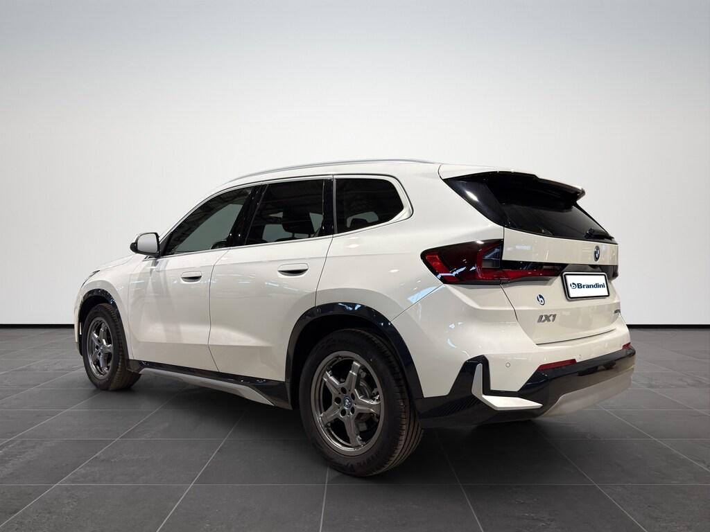 BMW iX1 edrive 20 X-Line
