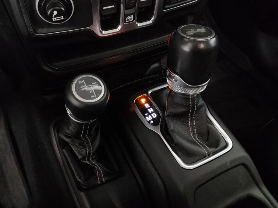 Jeep Wrangler Unlimited 2.0 turbo Sahara auto