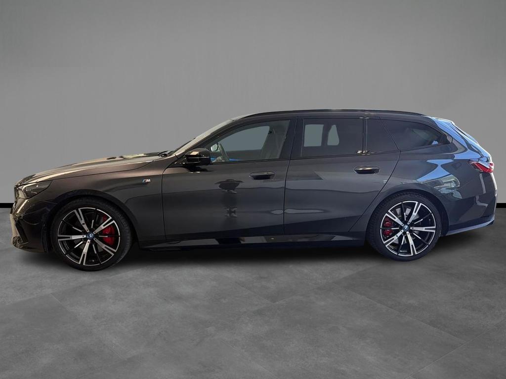 BMW i5 M i5 Touring M60 M Sport Pro