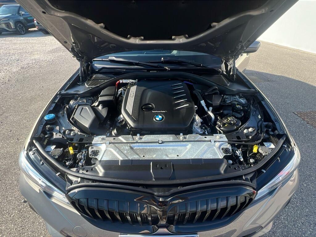 BMW Serie 3 330d Touring mhev 48V xdrive Msport auto