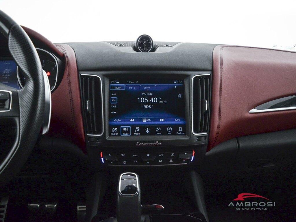 Maserati Levante 3.0 V6 Gransport 250cv auto my20