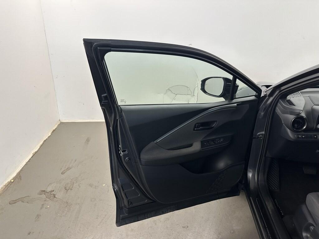 Toyota C-HR 1.8 hv Active fwd e-cvt