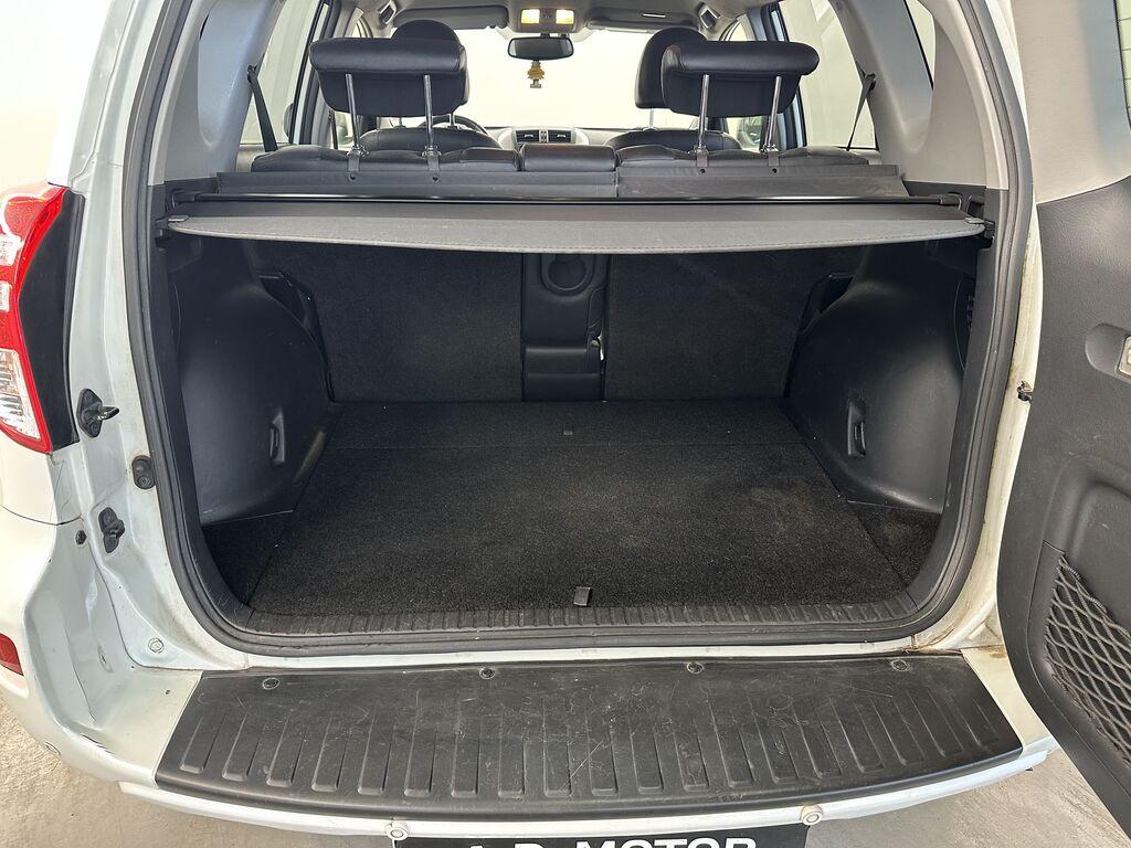 Toyota RAV4 2.2 d-4d Lounge 150cv mt