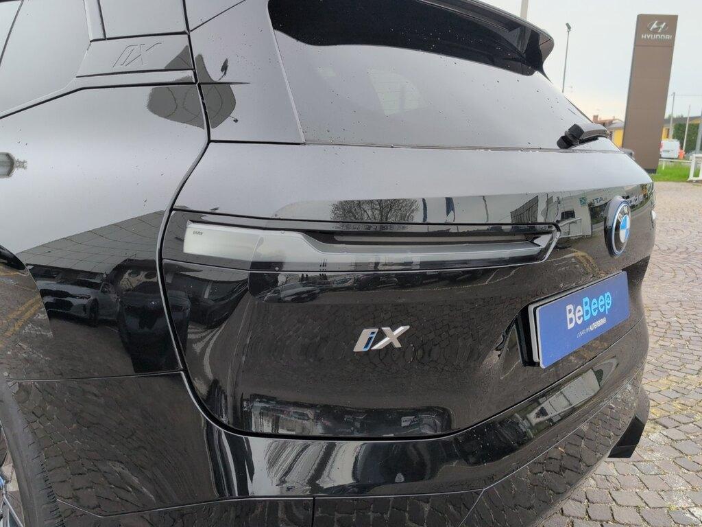 BMW iX xdrive40 pacchetto sportivo