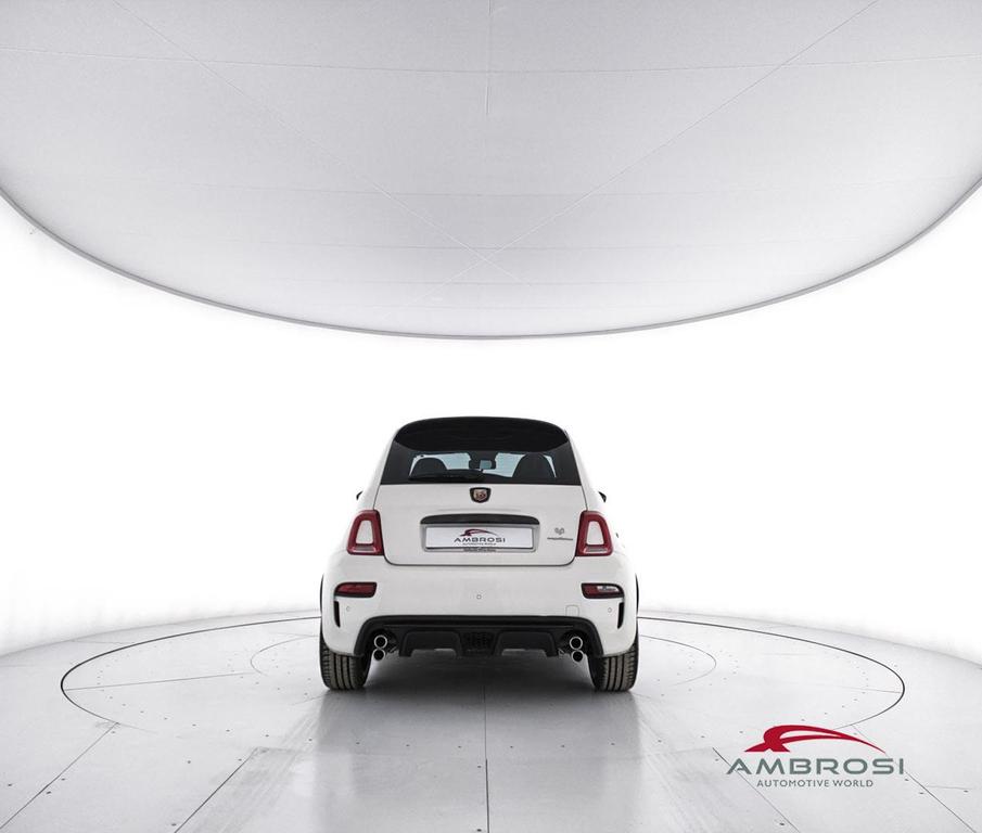 Abarth 695 1.4 t-jet 180cv