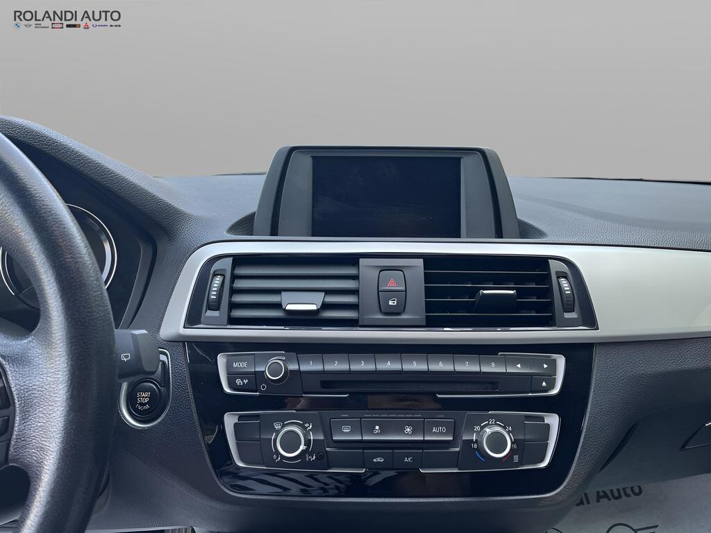 BMW Serie 1 116d Advantage 5p auto