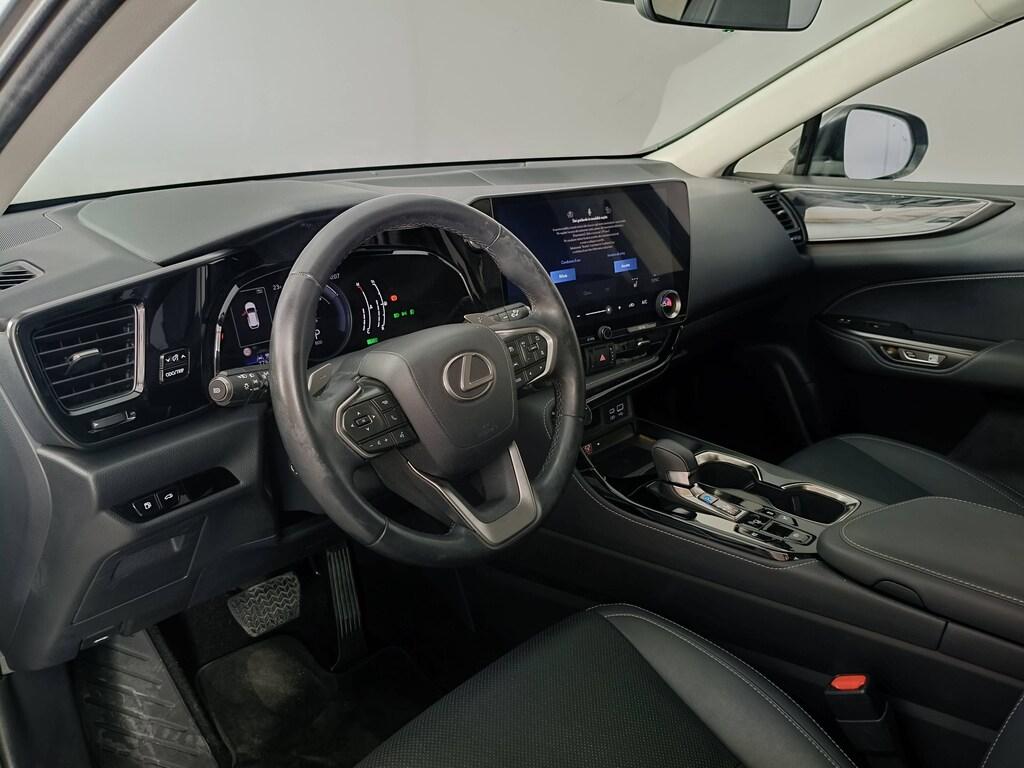 Lexus NX 2.5 hybrid Luxury 4wd e-cvt