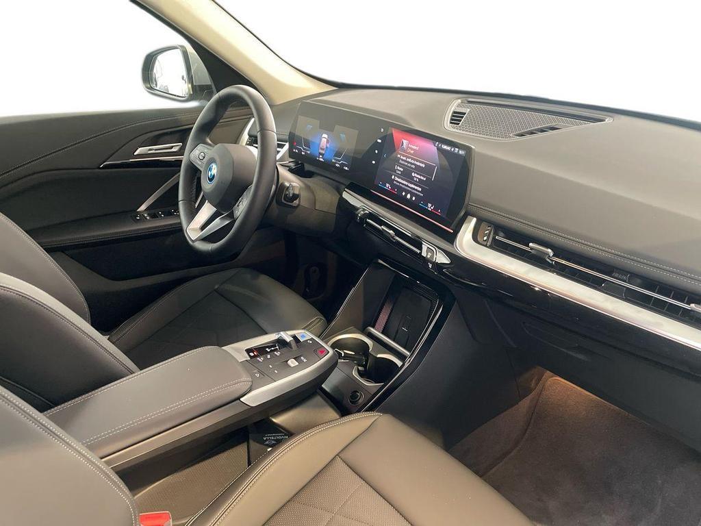 BMW iX1 edrive 20 X-Line