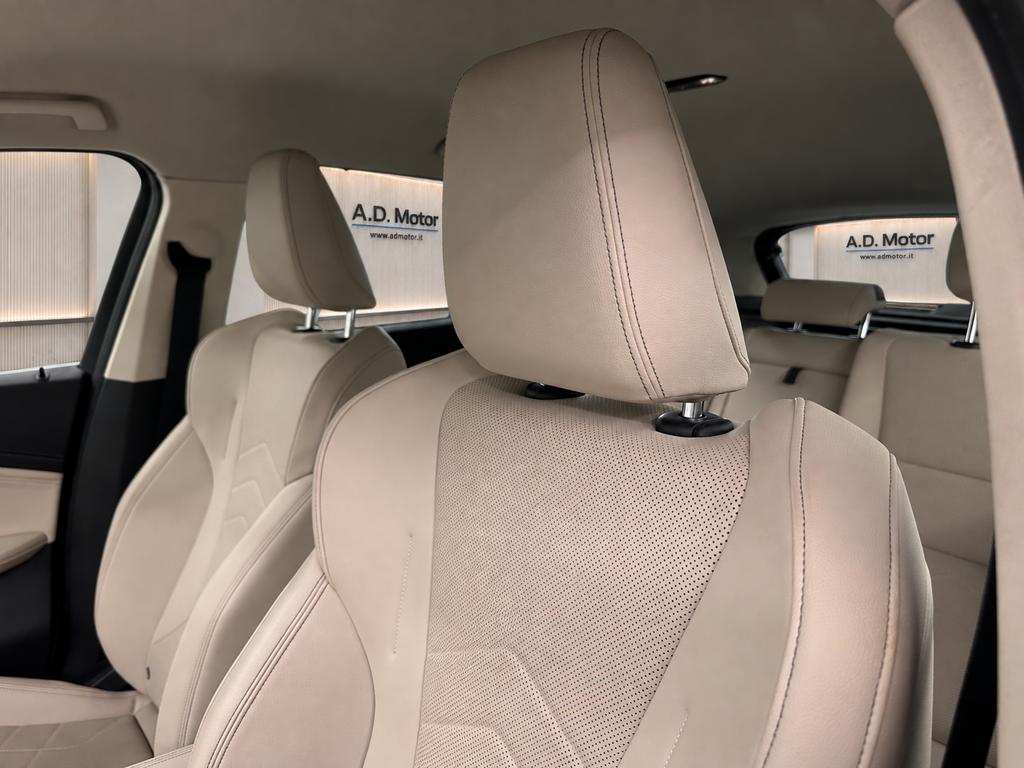 BMW X1 xdrive23i mhev 48V X-Line Edition Balance auto
