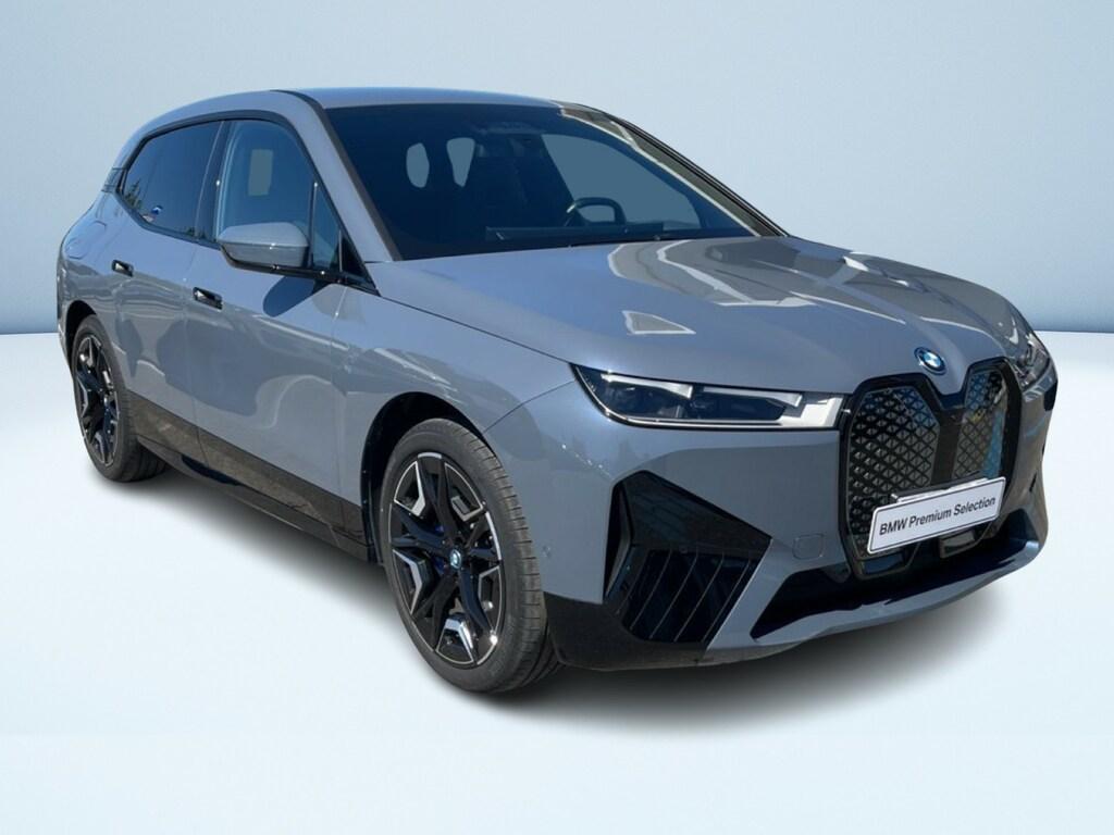 BMW iX xdrive40 pacchetto sportivo