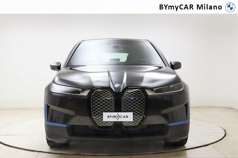 BMW iX xdrive40 pacchetto sportivo