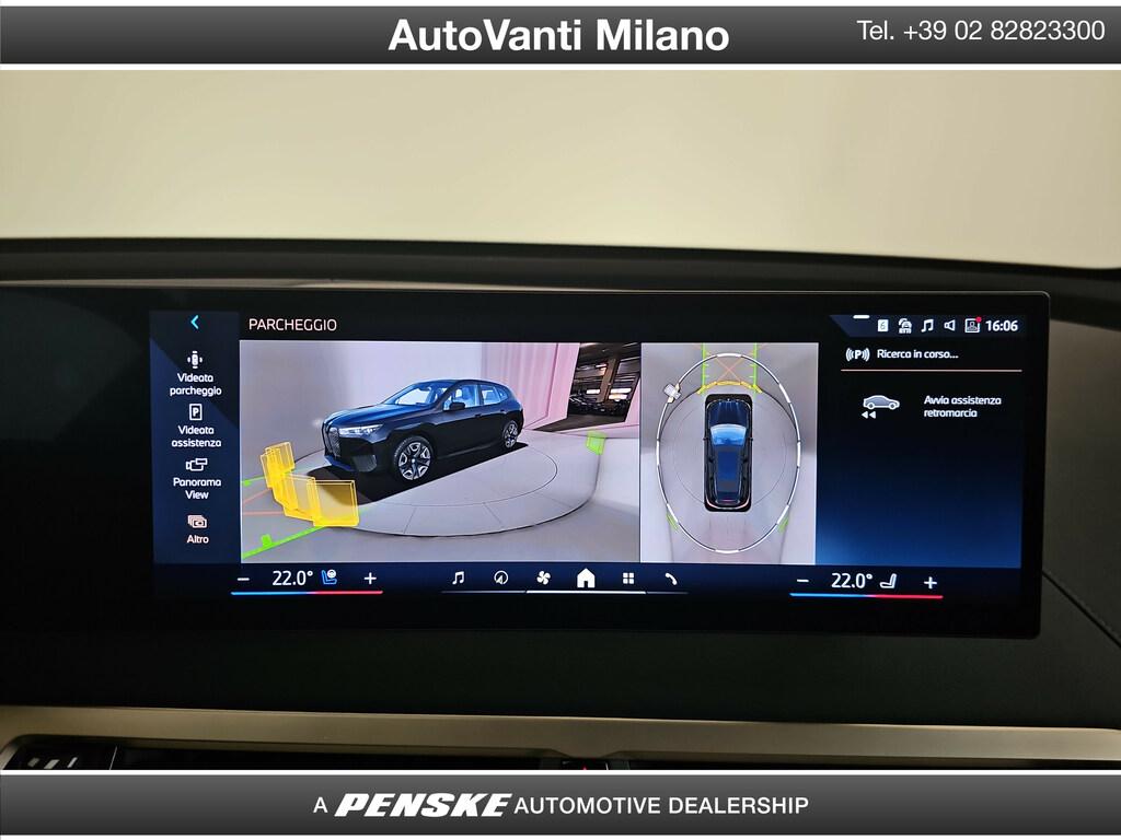 BMW iX xdrive40 pacchetto sportivo
