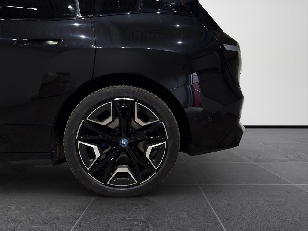 BMW iX xdrive50 pacchetto sportivo