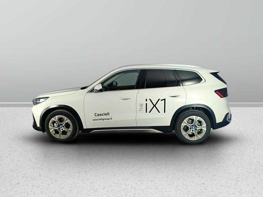 BMW iX1 edrive 20 X-Line
