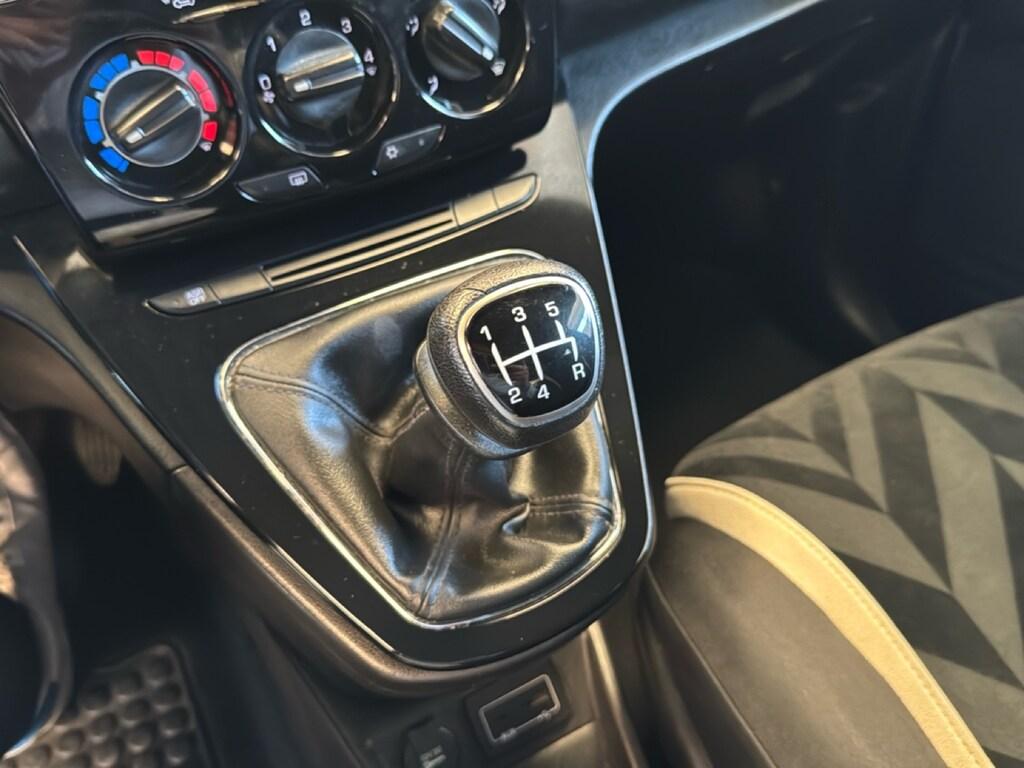 Lancia Ypsilon 1.2 8v Gold s/CL 69cv E6