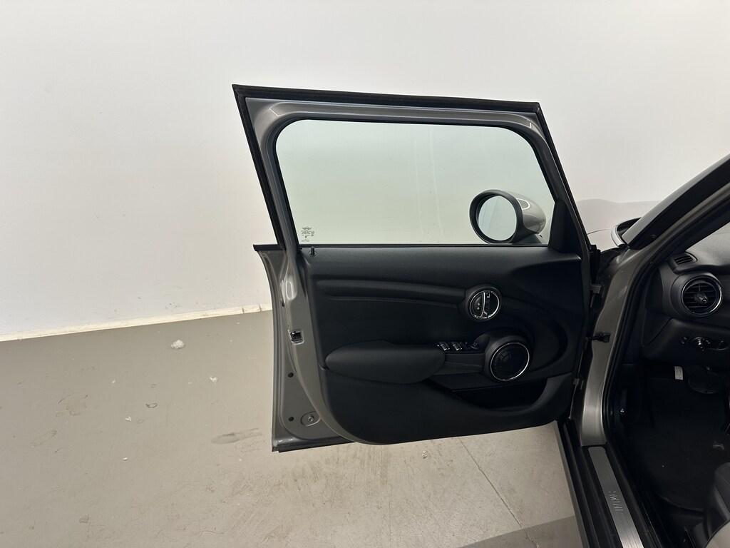 Mini Cooper D 1.5 D Cooper D Auto