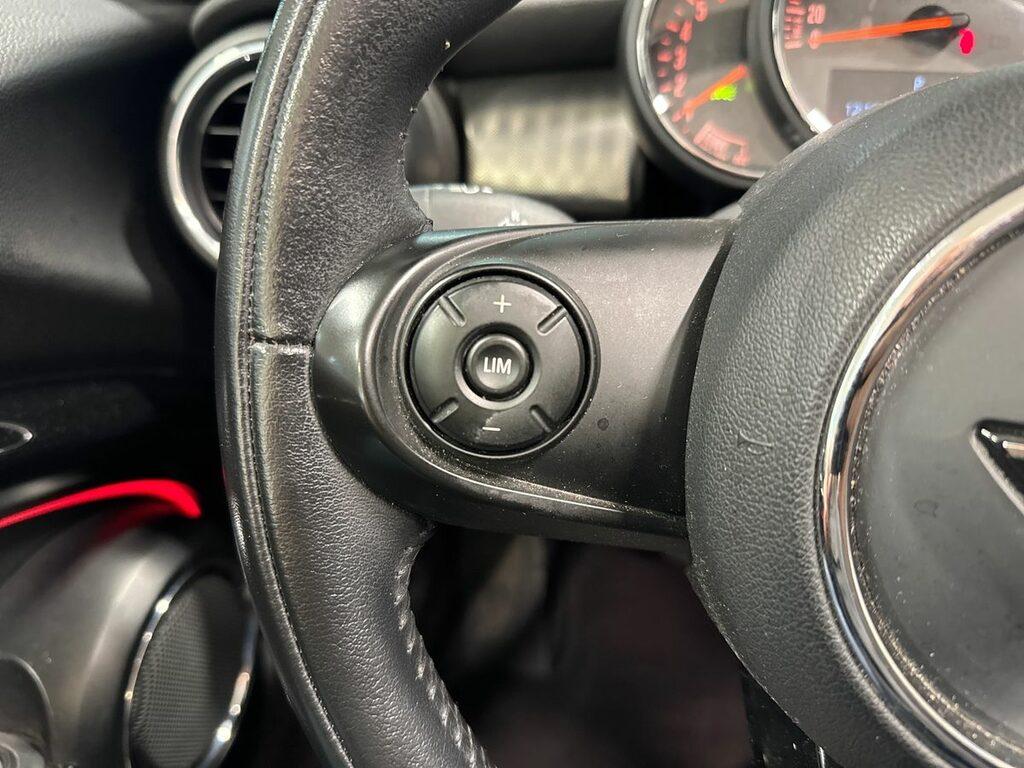 Mini Cooper D Cabrio 1.5 Cooper D Hype Auto